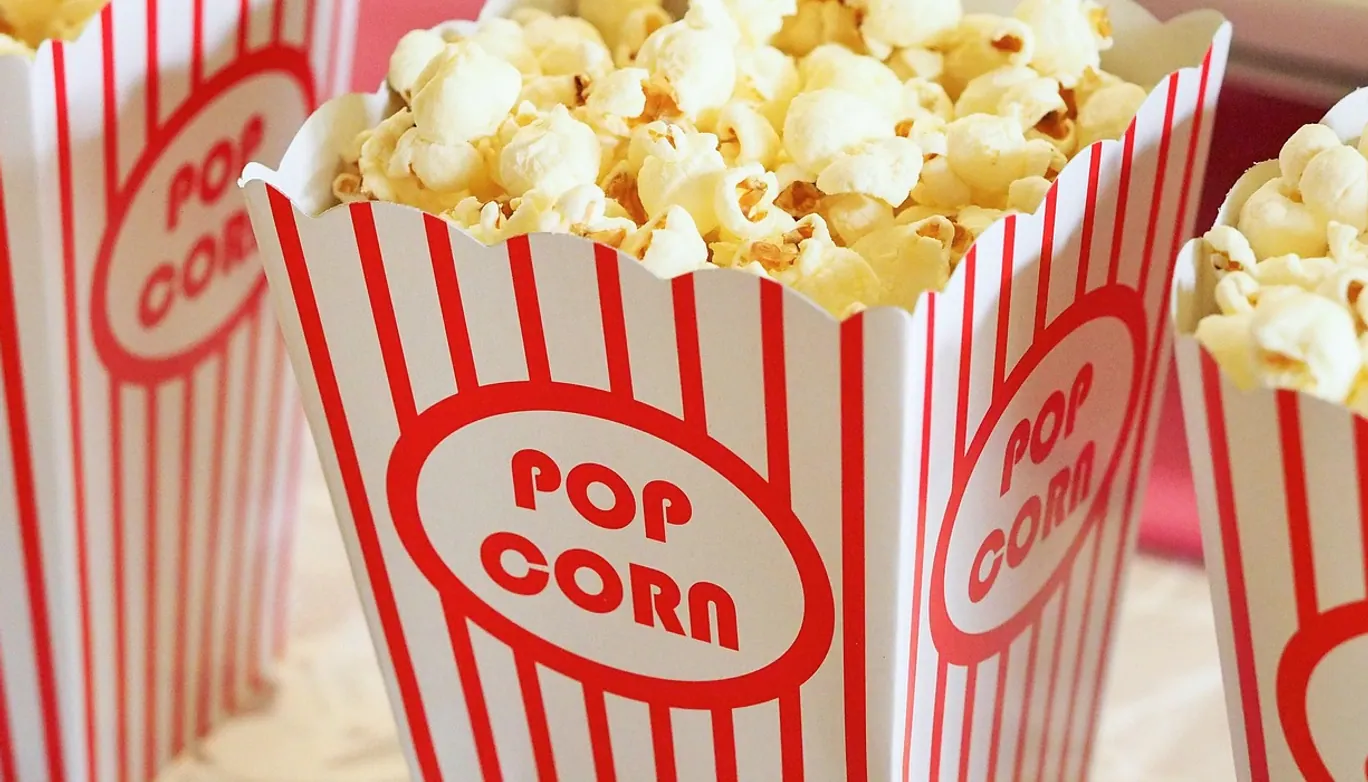 New year's eve, popcorn and food