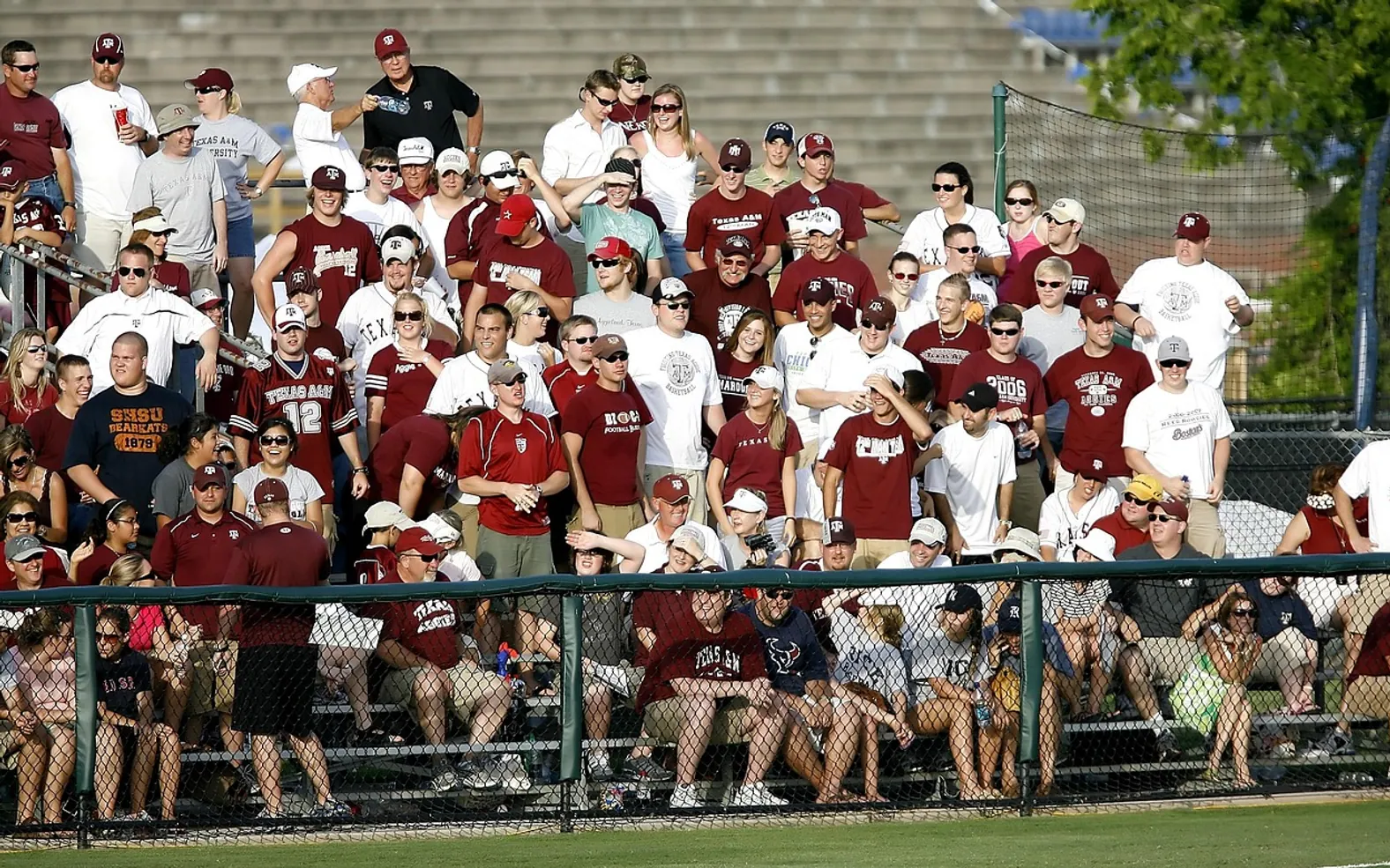 Spectators, crowd and sports fans